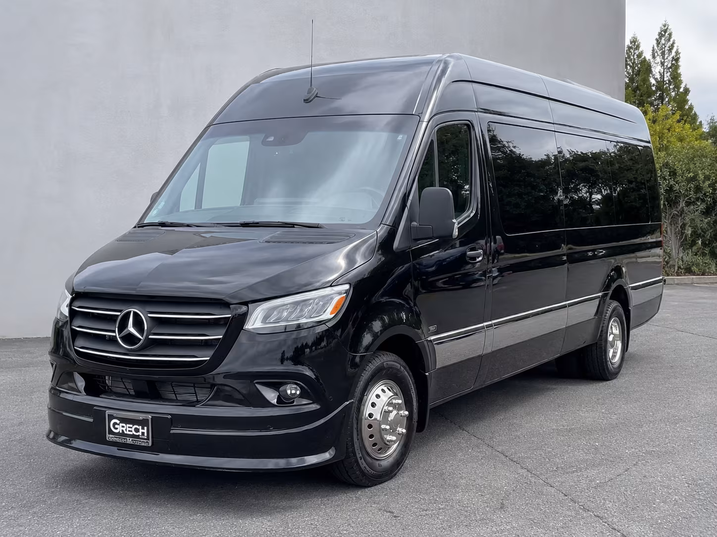 20 passenger sprinter van